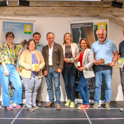 Gruppenfoto mit Teilnehmern von "Wissen und Genießen"