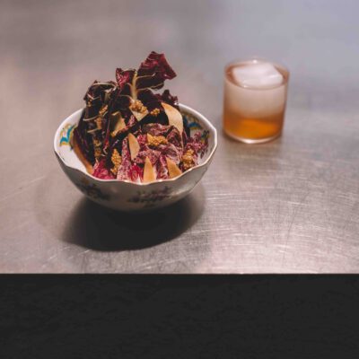 Teller mit Radicchio mit brauner Butter