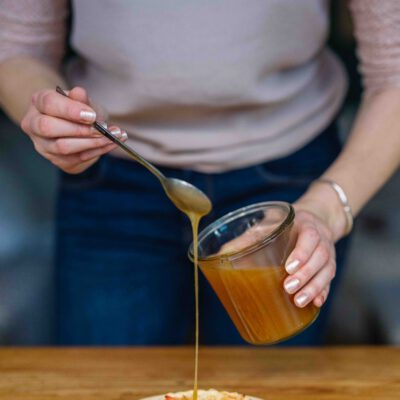 Löffel mit Karamell