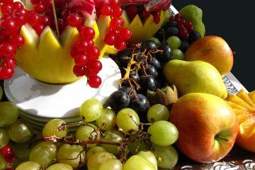 verschiedenes Obst auf einer Obstplatte